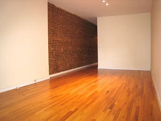 Rented by Bohemia Realty Group | media 37