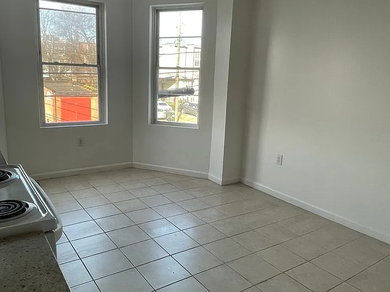 2516 N. Charles St. — Photo 7