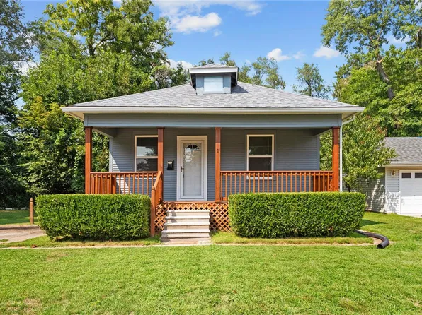2 E 11th St, Alton, IL 62002