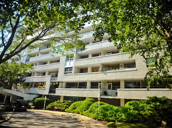 630 Roselawn Ave #405, Toronto, ON M5N 1K8