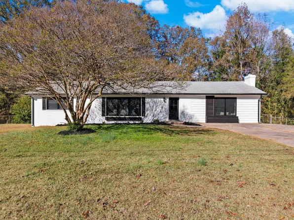 106 Carter Heights Dr, Gaffney, SC 29340