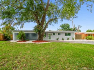 4872 NW 1st Ct, Plantation, FL 33317