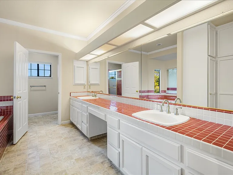 27220 Carrington Cir — Photo 11