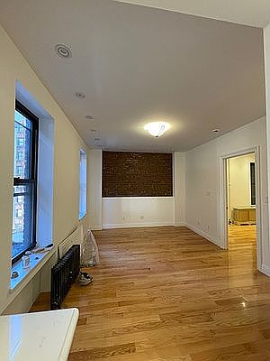 3rd image of 240 E 33rd St #4C