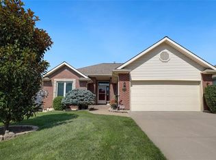 3228 S Cardinal Ct, Blue Springs, MO 64015