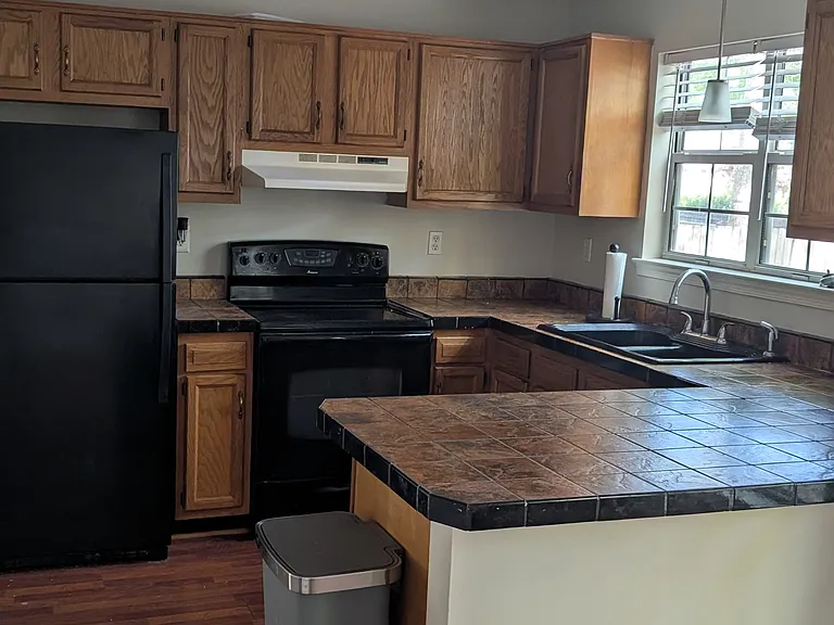 143 Sunny Dr — Photo 8