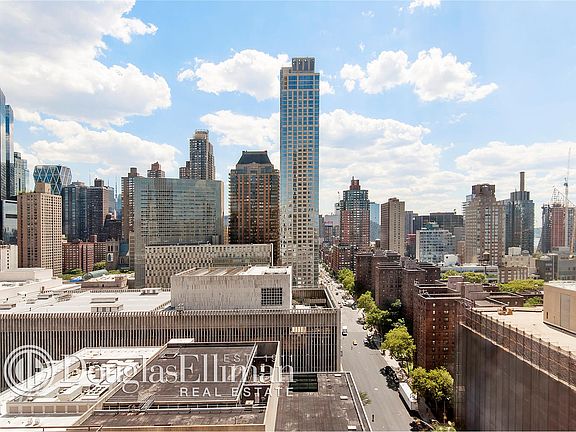 3rd image of 160 W 66th St APT 21G