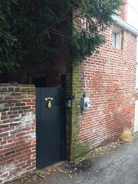 1st image of 1007 King St