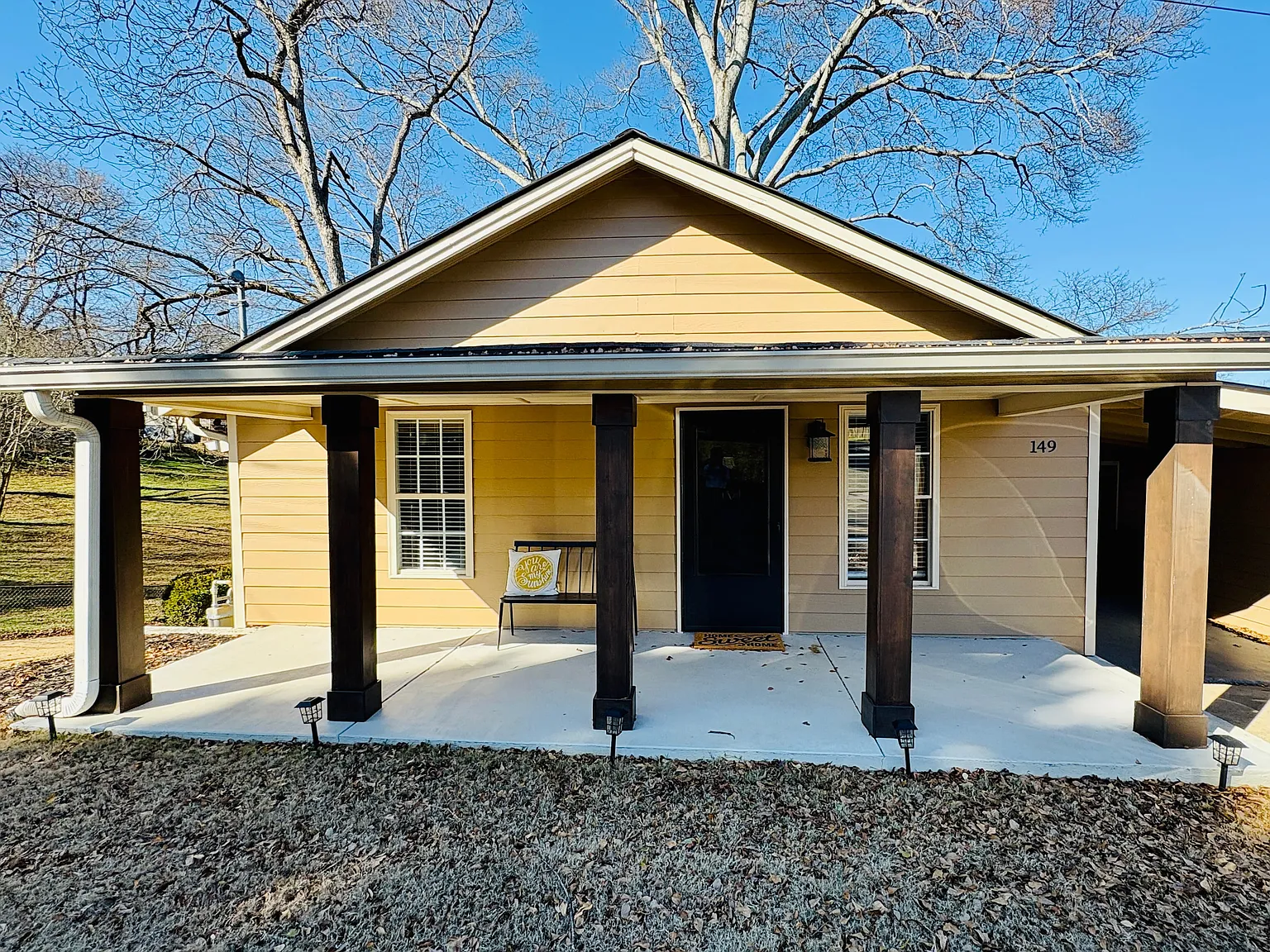 2 bed, 924 sqft, $2,300 — Photo 1