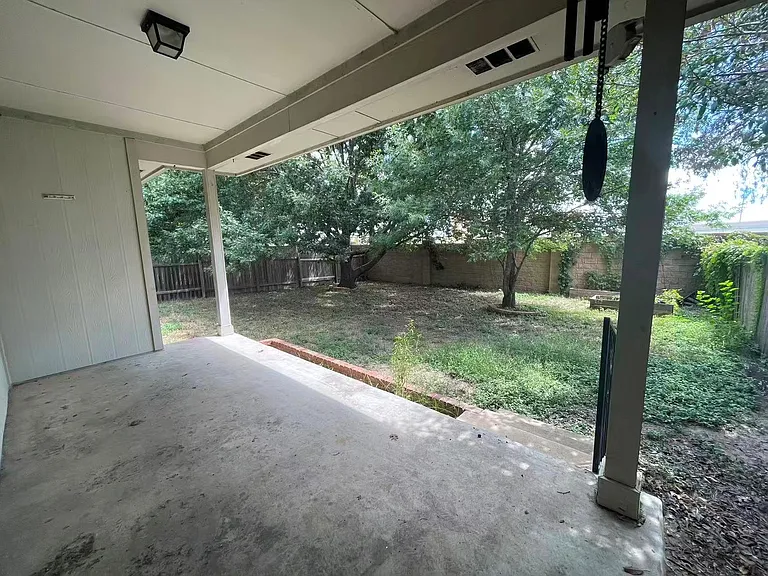 2416 Socorro Bnd — Photo 20