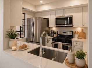 2609 W Cameron Ct #224, Anaheim, CA 92801