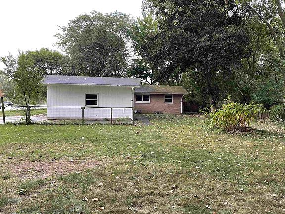 3rd image of 53029 Creekside Ln