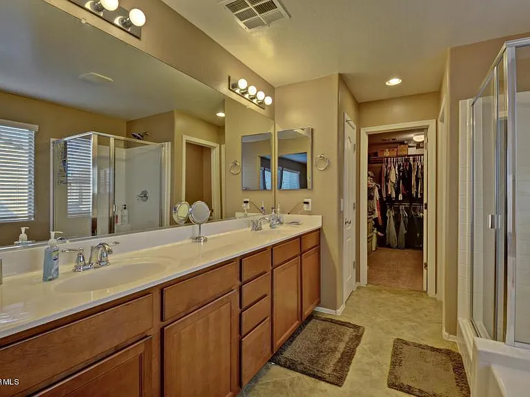 2065 S Martingale Rd — Photo 16