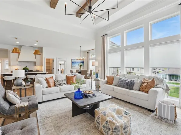 209 NW Ambersham Dr, Lees Summit, MO 64081