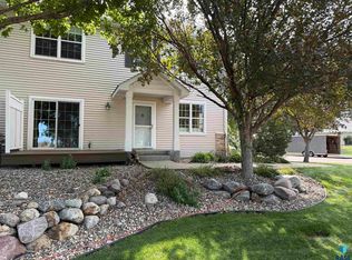 5502 S Sandra Dr, Sioux Falls, SD 57108