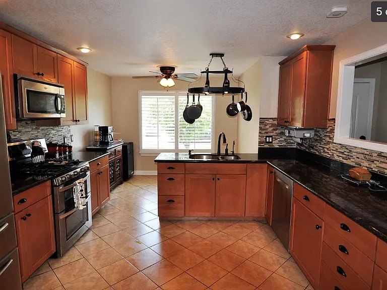 5202 Crestline Way — Photo 10