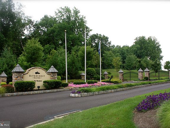 2nd image of 206 Rock Dove Ln