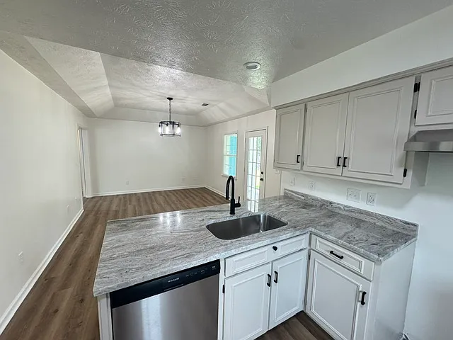 2524 Water Oak Dr — Photo 4