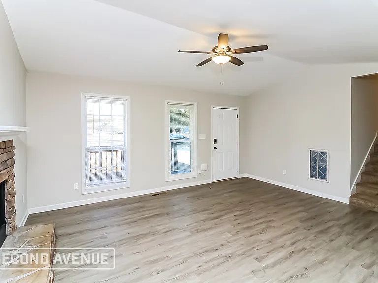 58 Southwind Dr — Photo 5