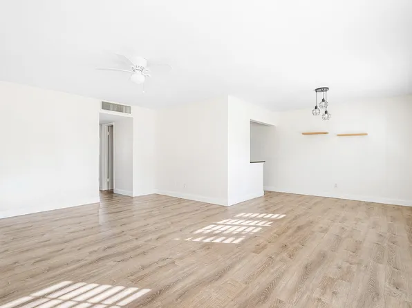 2455 NE 51st Street #E102, Fort Lauderdale, FL 33308