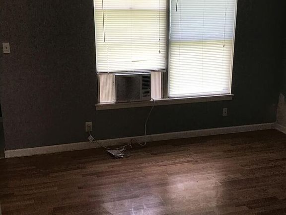 4th image of 130 Galaxy Dr