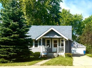 736 4th St, Menasha, WI 54952