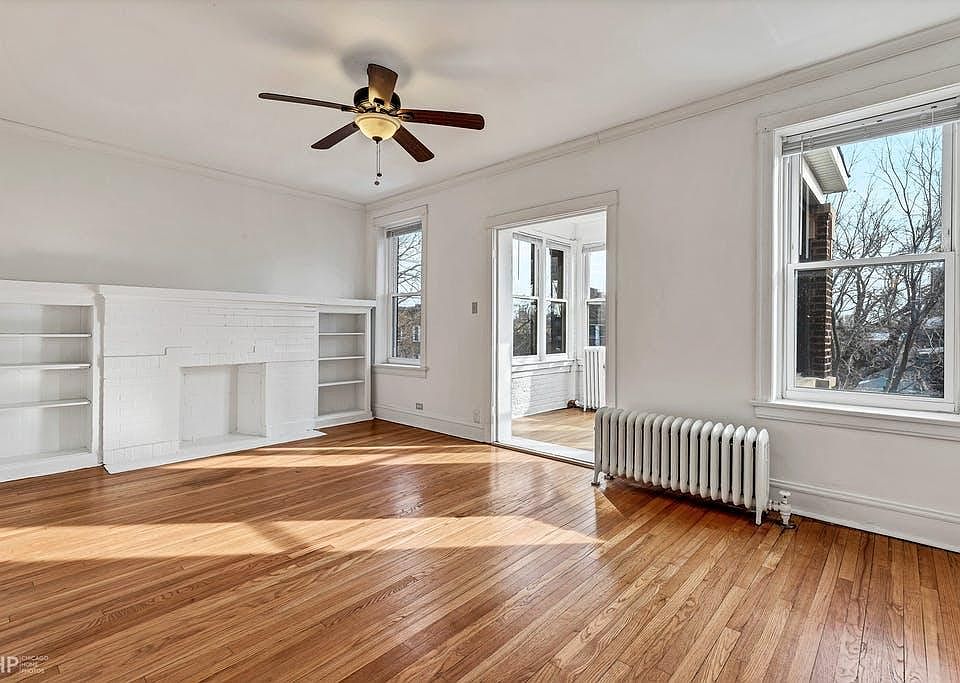 1st image of 1542 W Rosemont Ave #2w