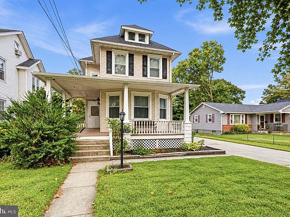 2nd image of 726 Cinnaminson Ave