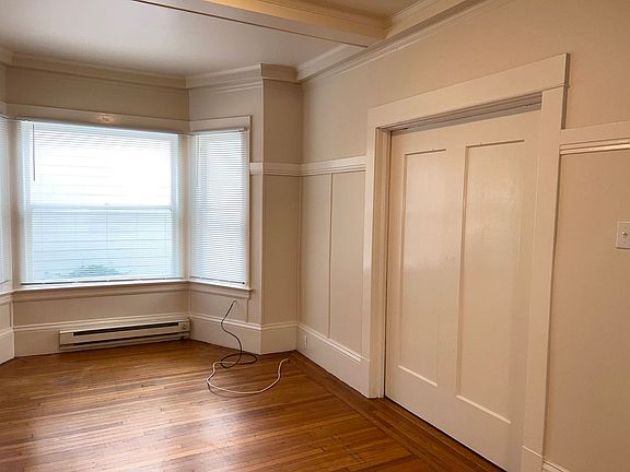 4th image of 1410 Broadway St APT 2