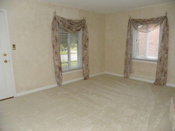 2nd image of 4695 W 150th St