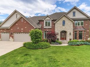 55 Plum Grove Rd, Roselle, IL 60172