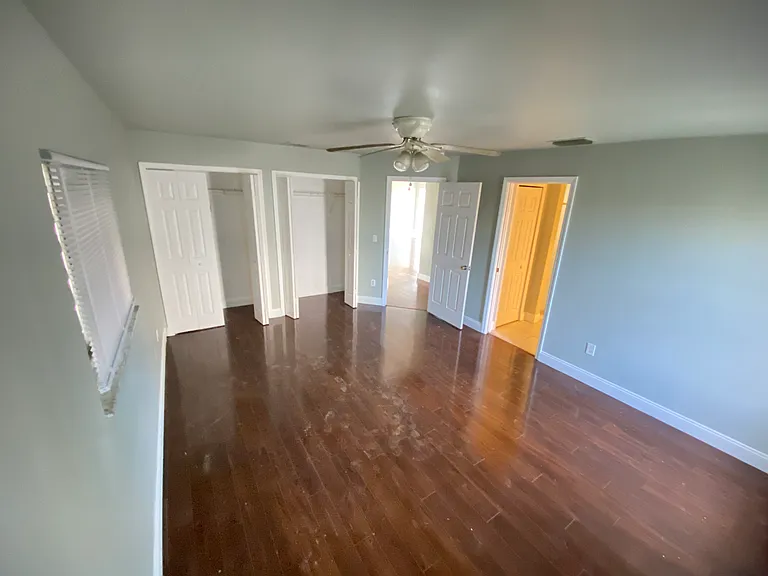 413 NW 16th Pl — Photo 10