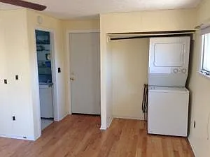 865 Washington Ave — Photo 12