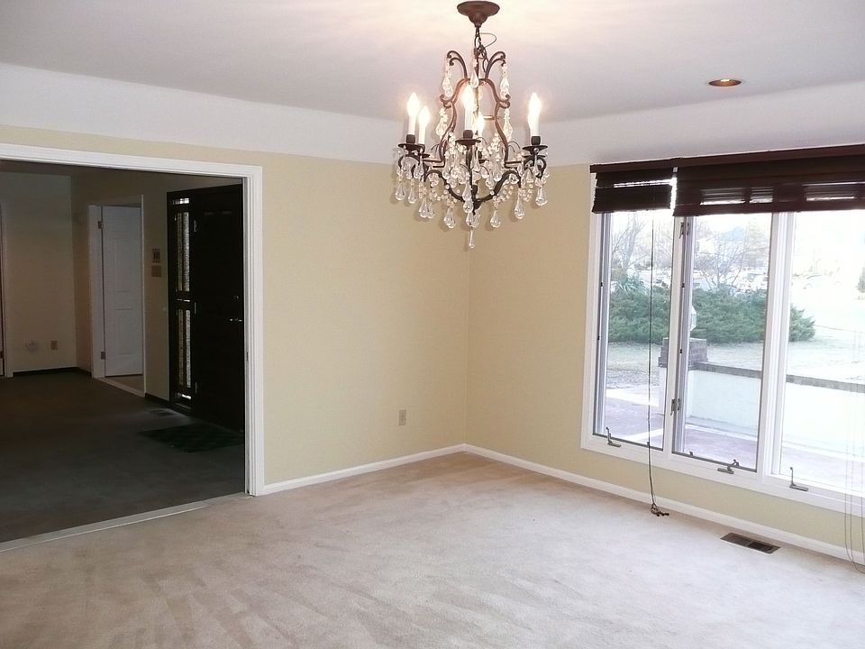 2nd image of 13 Seagarden Dr