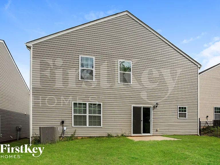 2209 Rolling Hills Dr — Photo 18