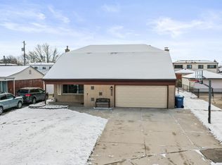 13624 Penrose Ct, Warren, MI 48088