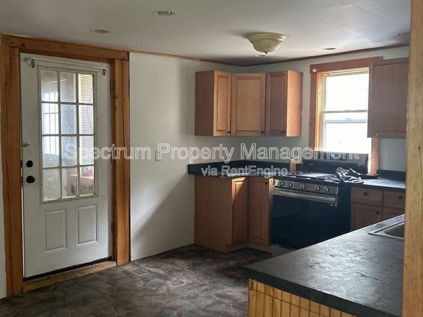 107 Thomas McClellan Rd #3