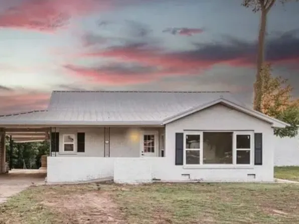503 N Graham St, Henrietta, TX 76365