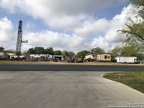 3rd image of 6277 Us Highway 87 W