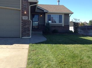 2029 E Spring Hill Dr, Goddard, KS 67052