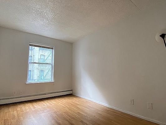 5th image of 146 W 117th St Fl 2