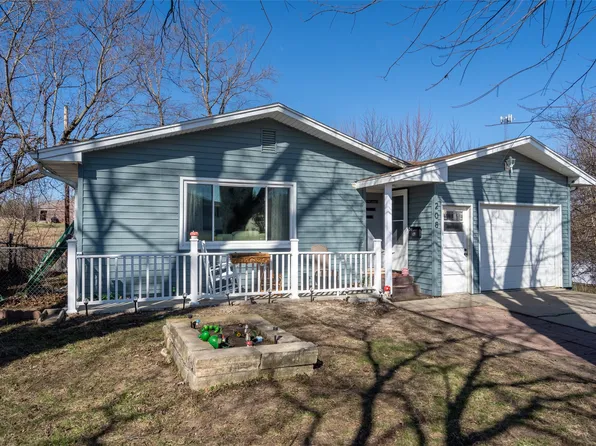 208 N 22nd St, Marshalltown, IA 50158
