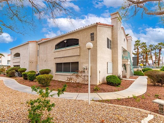 2nd image of 2725 S Nellis Blvd Unit 1001