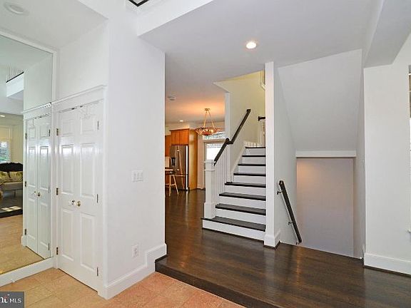 5th image of 2308 N Vermont St