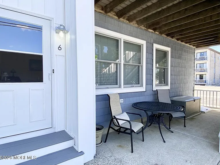 10 SE Central Ave #6 — Photo 11
