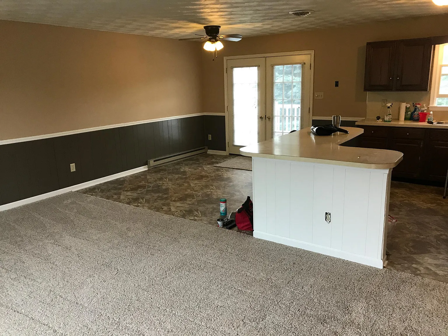 863 Brandon Dr — Photo 2
