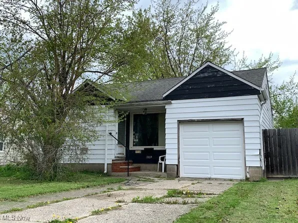 1113 Waverly Rd, Eastlake, OH 44095
