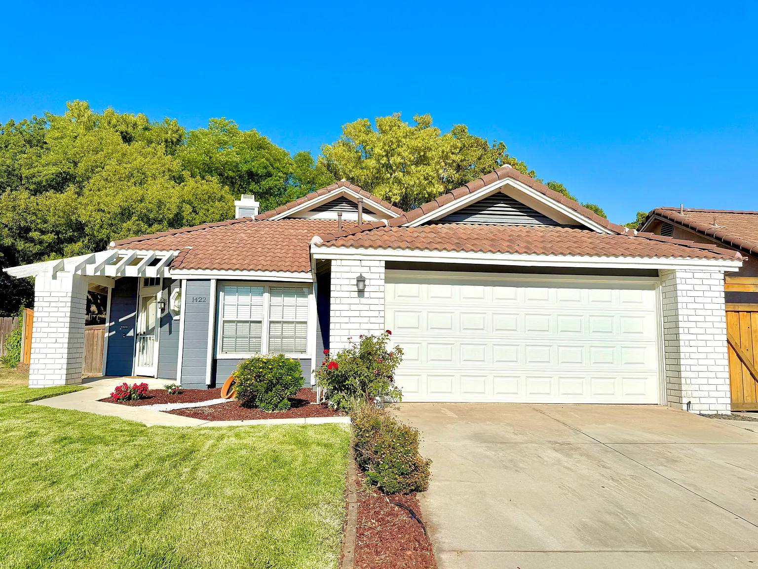 1422 Deborah Pl — Photo 3