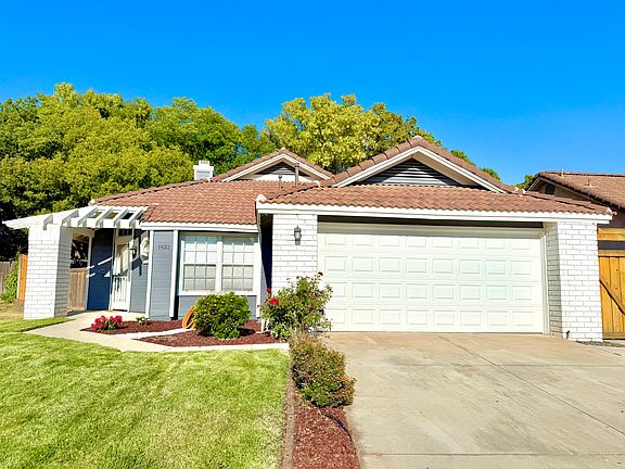 3rd image of 1422 Deborah Pl