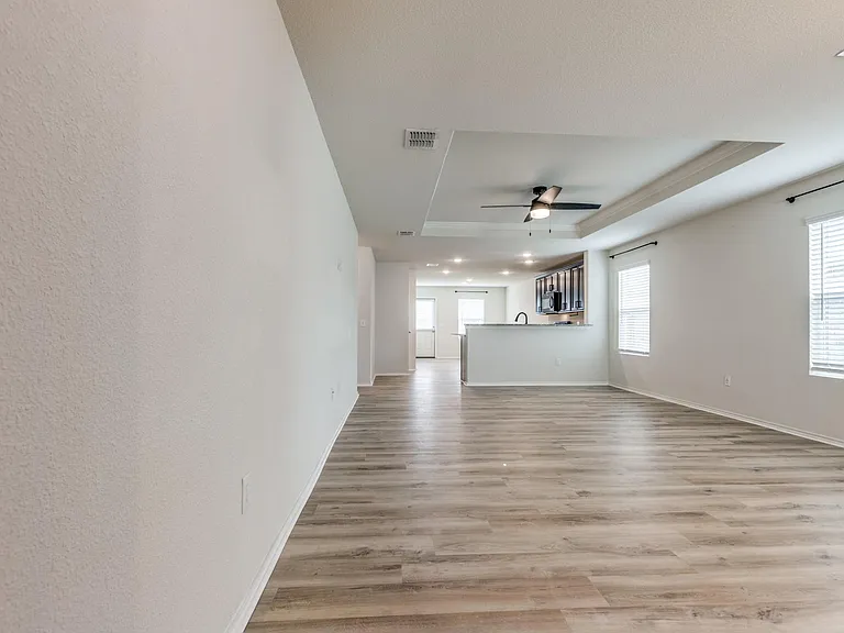 1337 Waggoner Dr — Photo 9